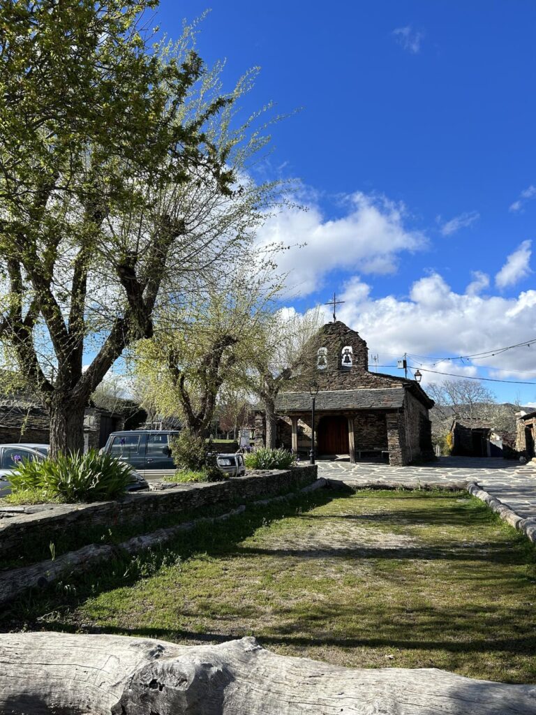 Pueblos Negros – Dunkle Städte