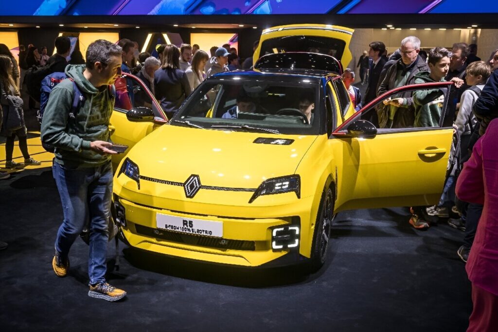 Renault-Chef drängt auf „Marshall-Plan“ für EU-Elektrofahrzeuge, da chinesische Importe 25 % des europäischen Marktes ausmachen.