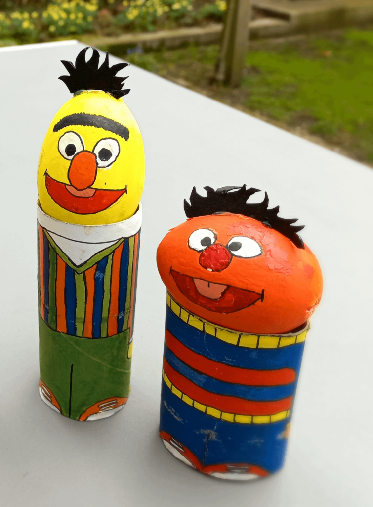 Frohe Ostern wünschen Bert und Ernie!