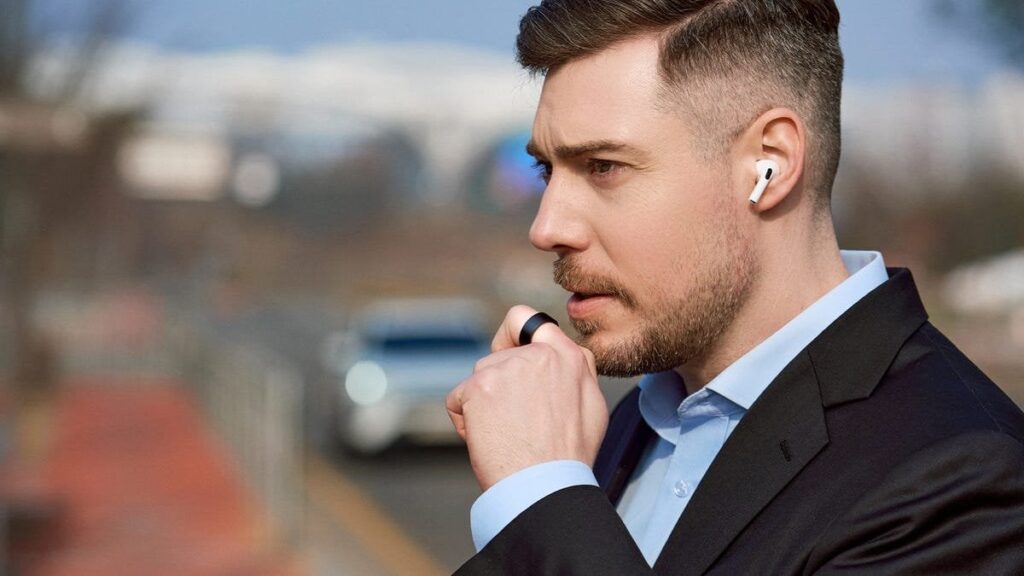 Ich denke, dieser intelligente Ring wird das Leben des Benutzers verändern und komfortabler machen.  Die coole Funktion des Flüsterns reizt mich wirklich