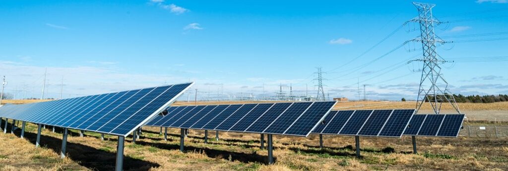 Solaranlagen und Batterien im Wert von ca. 2 Billionen US-Dollar stehen im künftigen Stromnetz der USA – 1.100 GW Solarenergie und 1.000 GW Speicher warten nun auf den Übertragungsverbund Solaranlagen und Batterien im Wert von ca. 2 Billionen US-Dollar stehen im künftigen Stromnetz der USA – 1.100 GW Solarenergie und 1.000 GW Speicher warten nun auf den Übertragungsverbund
