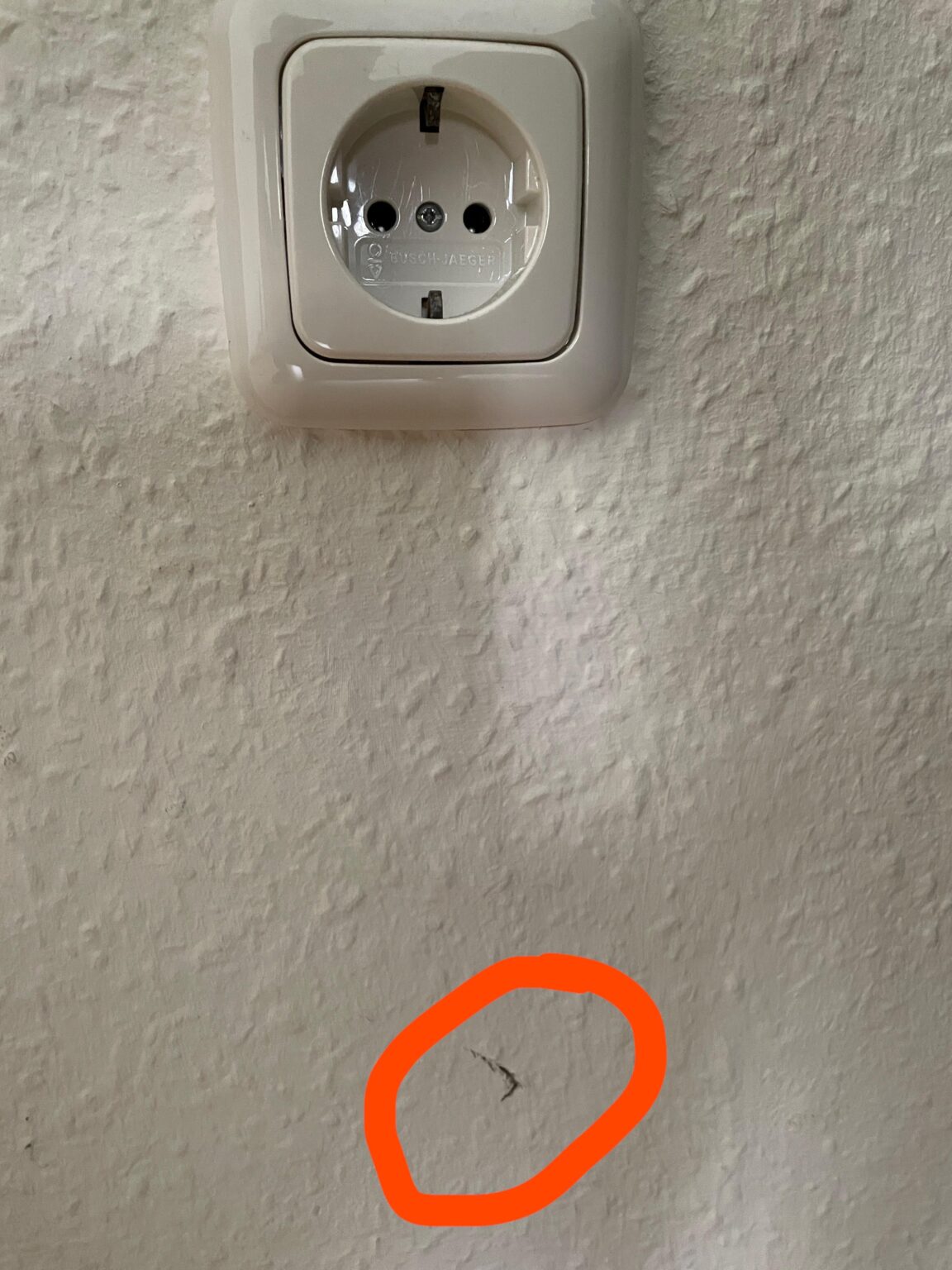 Kleine Kratzer neu lackieren Kleine Kratzer neu lackieren