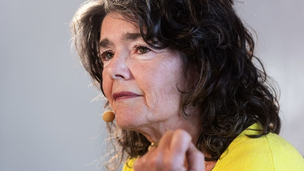 Dieuwertje Blok muss seine Nase amputieren lassen und muss die Arbeit verlassen