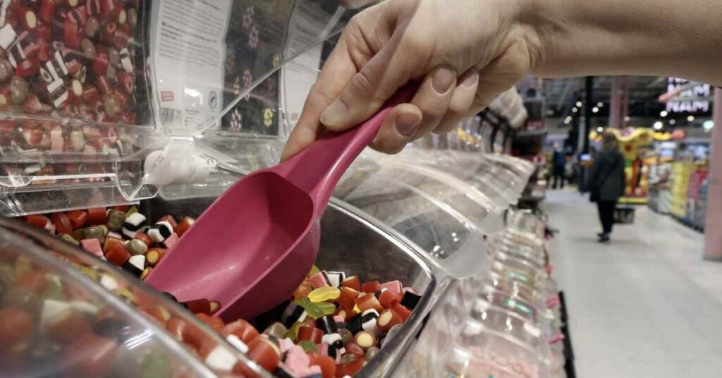 Gesundheitsbehörde und Regierung sind sich über die Zuckersteuer uneinig |  Yle-Neuigkeiten