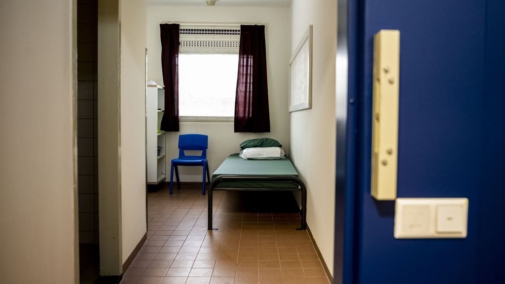 Auch zu mehrjährigen Haftstrafen verurteilte Häftlinge werden wegen Personalmangels entlassen