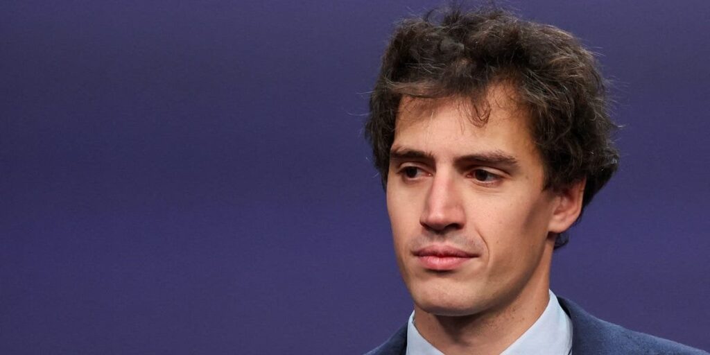 Arthur Mensch, CEO von Mistral, sagt, dass es bei der Besessenheit der Menschen, künstliche allgemeine Intelligenz zu erreichen, darum geht, „Gott zu erschaffen“ | Geschäftseingeweihter Arthur Mensch, CEO von Mistral, sagt, dass es bei der Besessenheit der Menschen, künstliche allgemeine Intelligenz zu erreichen, darum geht, „Gott zu erschaffen“ | Geschäftseingeweihter