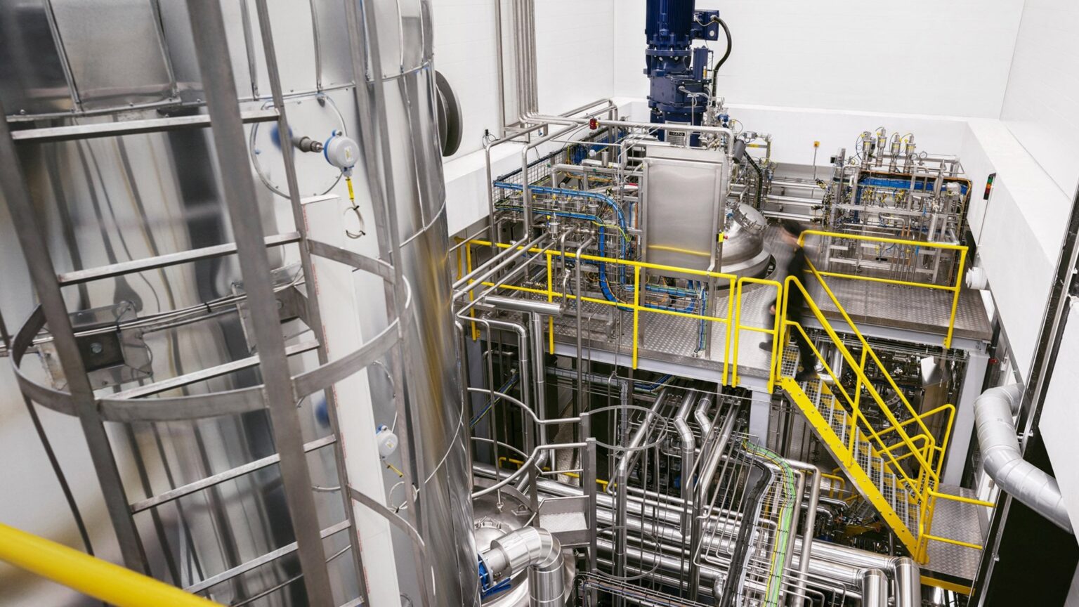 Wir öffnen ein Fenster in die Zukunft der Lebensmittelindustrie: Die weltweit erste Fabrik, in der Lebensmittel aus dem Nichts angebaut werden, wird eröffnet