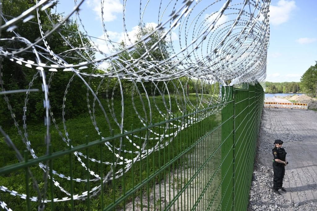 Finnland beschließt, die Grenze zu Russland auf unbestimmte Zeit zu schließen