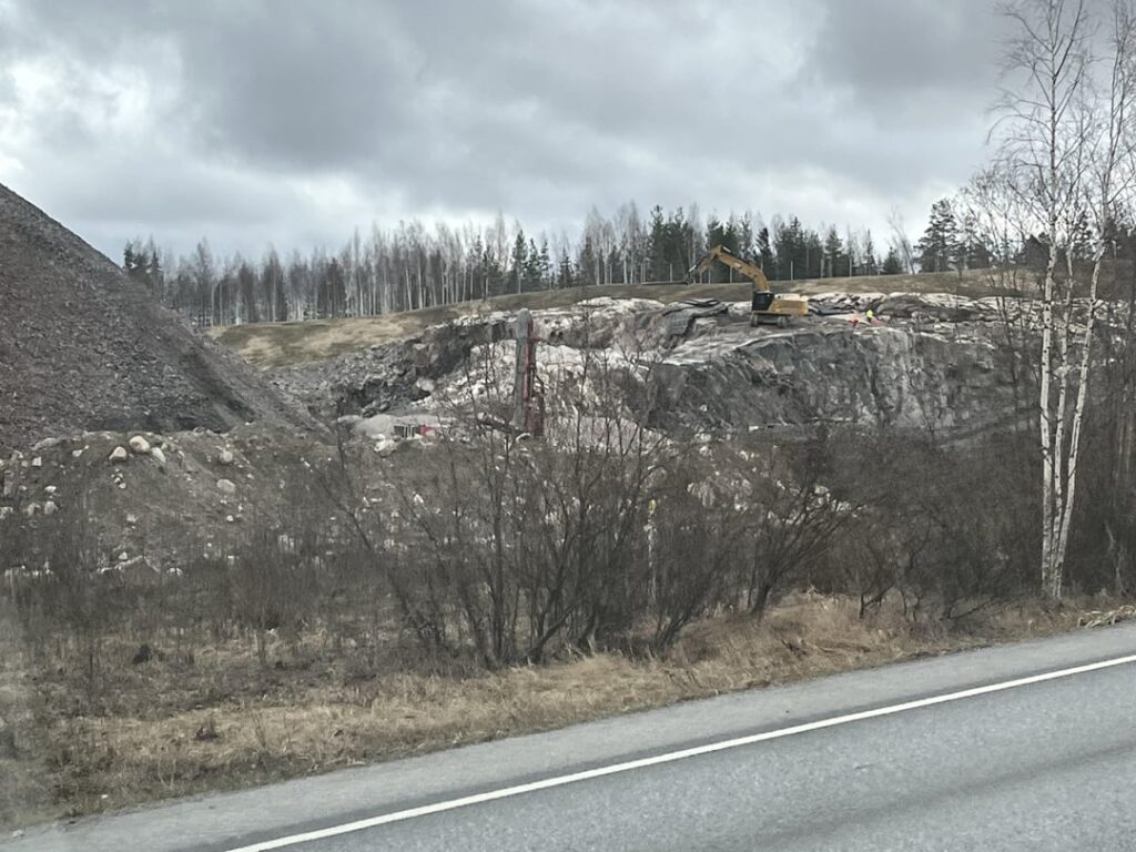 Schwere Bauarbeiten in Ahjo-Kerava führen zu beängstigenden Erdbeben im Haus Schwere Bauarbeiten in Ahjo-Kerava führen zu beängstigenden Erdbeben im Haus