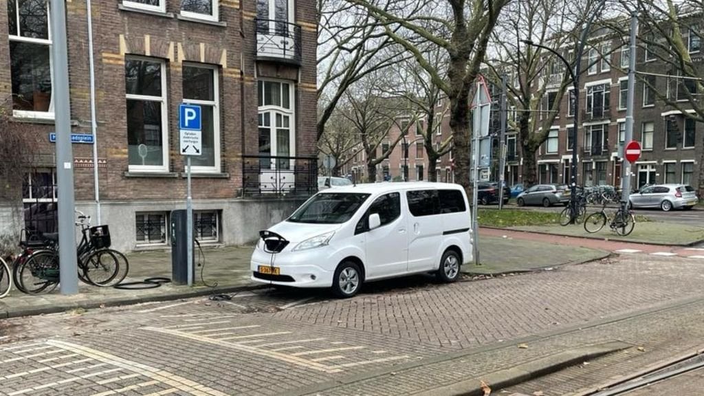 Eine Familie aus Brabant sucht seit anderthalb Wochen in Utrecht nach einem geparkten Auto