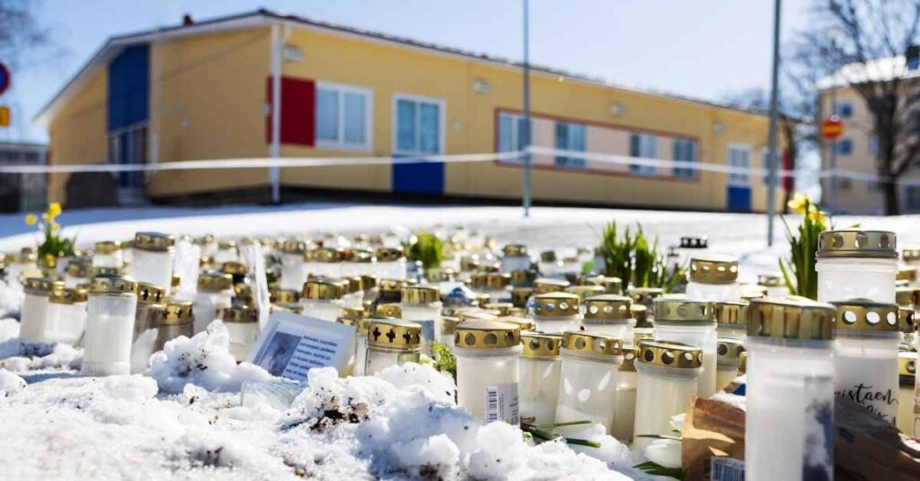 Polizei: Lehrer überzeugt Verdächtigen der Schießerei in Schule, das Klassenzimmer zu verlassen |  Yle-Neuigkeiten