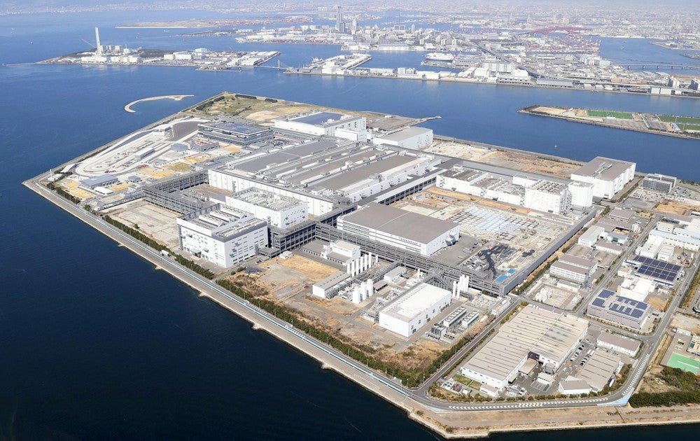 Hauptsitz von Sharp (im Sakai Ward, Sakai City, von Yomiuri Helicopter)
