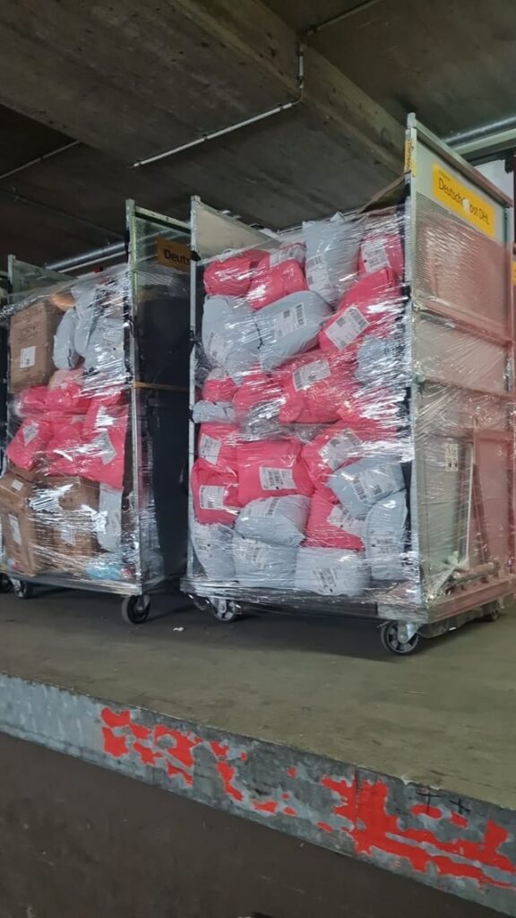 NICHT ABGEHOLTE PAKETE SUCHEN LIEFERANTEN (BULK)