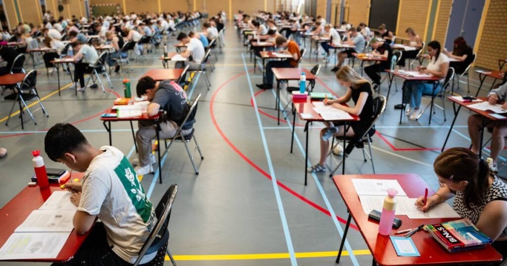 Es regnet Beschwerden über Abschlussprüfungen, Rekord in Sicht: „Aufsichtsbeamte hatten Kinder weggebracht“ Es regnet Beschwerden über Abschlussprüfungen, Rekord in Sicht: „Aufsichtsbeamte hatten Kinder weggebracht“