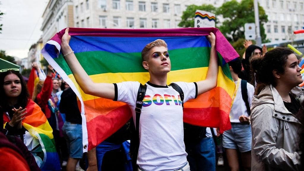 Studie: Weniger Diskriminierung von LGBTIQ-Personen in der EU, aber mehr Gewalt und Einschüchterung