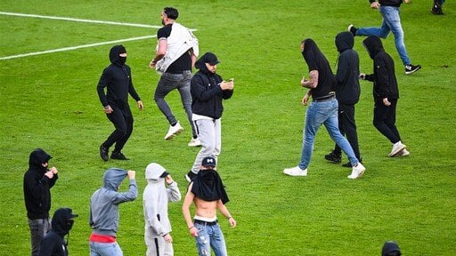 D66 will Polizeieinsatz im Fußball halbieren: „Sicherheit zur Vereinssache machen“