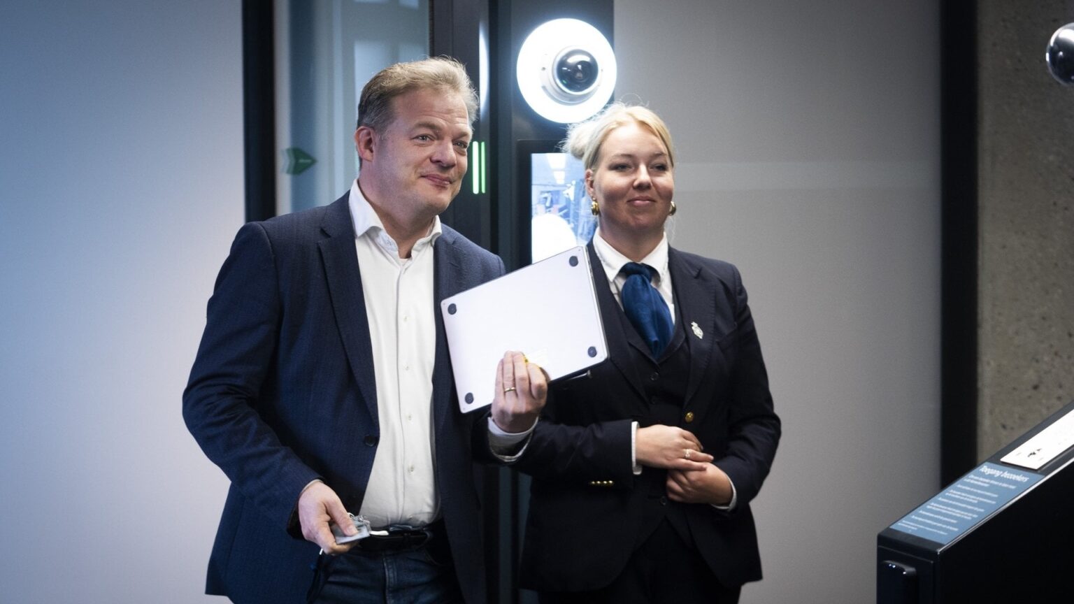 Omtzigt hat kein Interesse an Transparenz, jetzt, wo er selbst an der Macht ist – Joop – BNNVARA