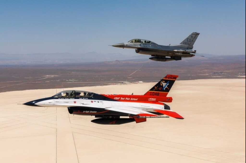 Air-Force-Sekretär bekommt einen Vorgeschmack auf die Zukunft des Luftkampfs in KI-gesteuerten Flugzeugen – Ein KI-gesteuerter Versuchsjäger gab dem Minister der Air Force, Frank Kendall, diese Woche während eines Demonstrationsflugs mit relativ niedriger Geschwindigkeit einen Einblick in die Zukunft. Air-Force-Sekretär bekommt einen Vorgeschmack auf die Zukunft des Luftkampfs in KI-gesteuerten Flugzeugen – Ein KI-gesteuerter Versuchsjäger gab dem Minister der Air Force, Frank Kendall, diese Woche während eines Demonstrationsflugs mit relativ niedriger Geschwindigkeit einen Einblick in die Zukunft.