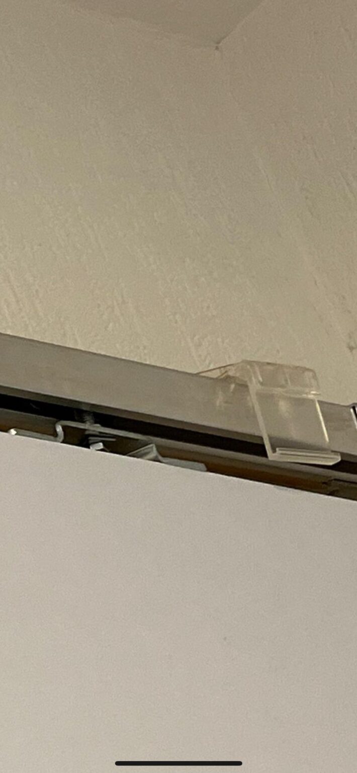 Benötigen Sie Hilfe beim Identifizieren und Finden dieser Schiebetürklemme Benötigen Sie Hilfe beim Identifizieren und Finden dieser Schiebetürklemme