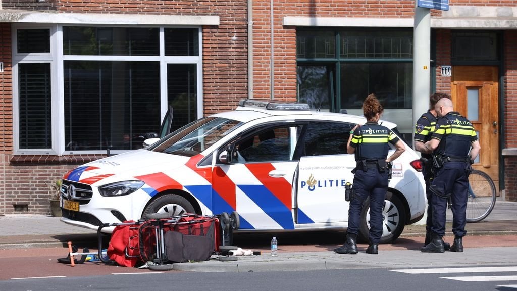 Drei Kinder bei Autounfall in Den Haag verletzt