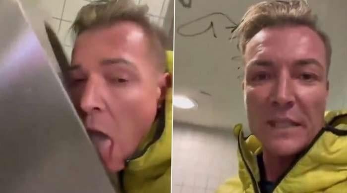 Das Video eines deutschen Politikers, wie er öffentliche Toiletten leckt, geht viral