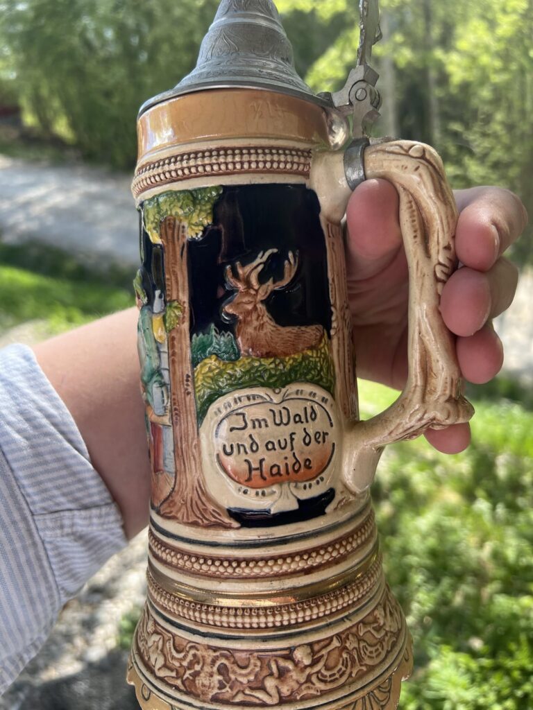 Da mein Aschenbecher so viel Aufsehen erregte, dachte ich, ich würde meinen deutschen Bierkrug posten