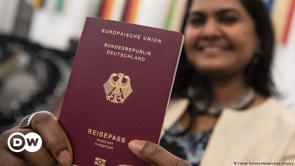 Änderungen im deutschen Staatsbürgerschaftsrecht treten in Kraft – DW – 27.06.2024