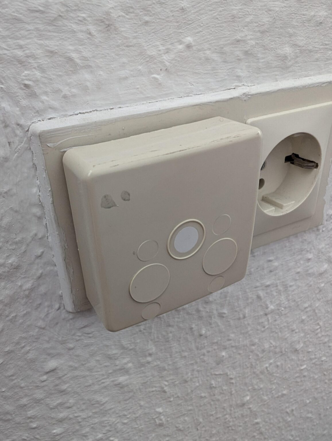 Was ist das für eine Box, die mein Kabel blockiert?