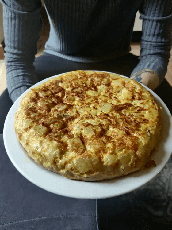 Meine Freundin vermisst Spanien. Hier ist ein Guiri-Versuch und eine Tortilla de Patatas