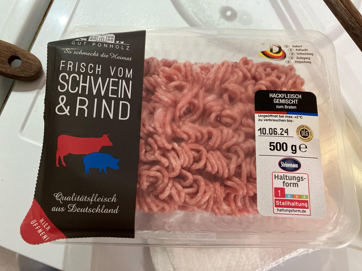 Warum werden Schweinefleisch und Rindfleisch in deutschen Supermärkten gemischt verkauft?