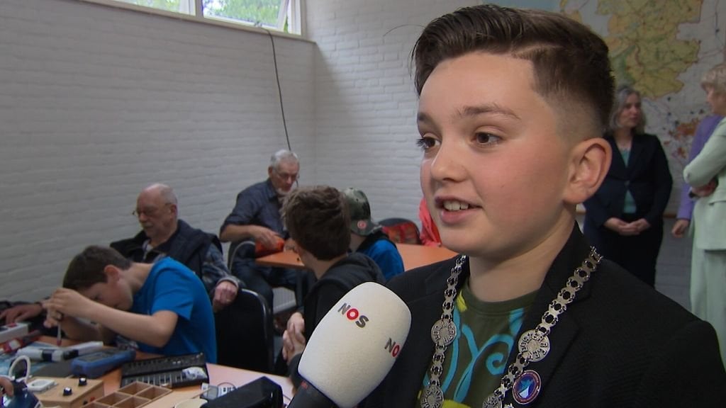 Kinderbürgermeister Simon hat sich einen DIY-Kurs ausgedacht: „Cool, dass ich es selbst gemacht habe“