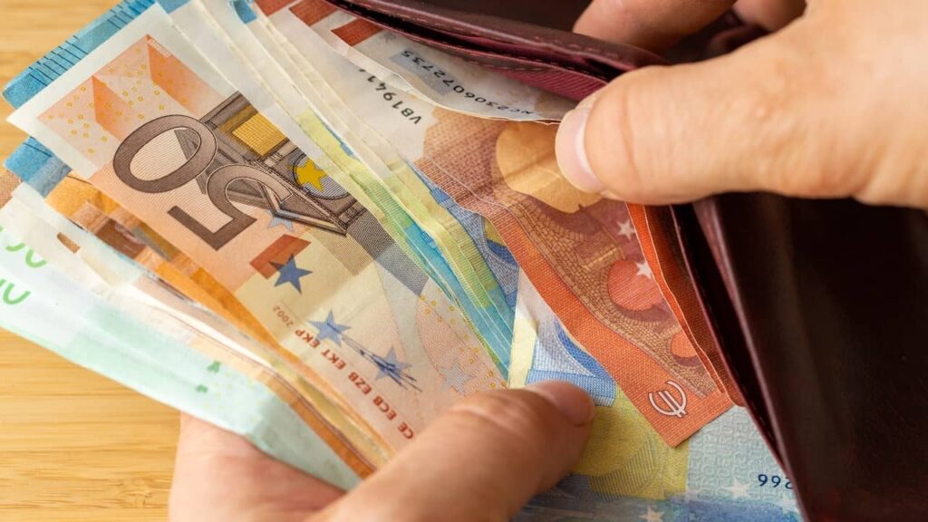 Dies wird sich für Ihr Wallet am 1. Juli ändern Dies wird sich für Ihr Wallet am 1. Juli ändern
