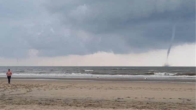 Über der Nordsee tobt ein Sturm