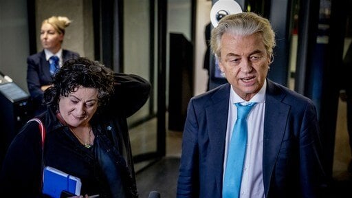 Vereinbarung über die Verteilung der Minister und Staatssekretäre |  RTL-Nachrichten