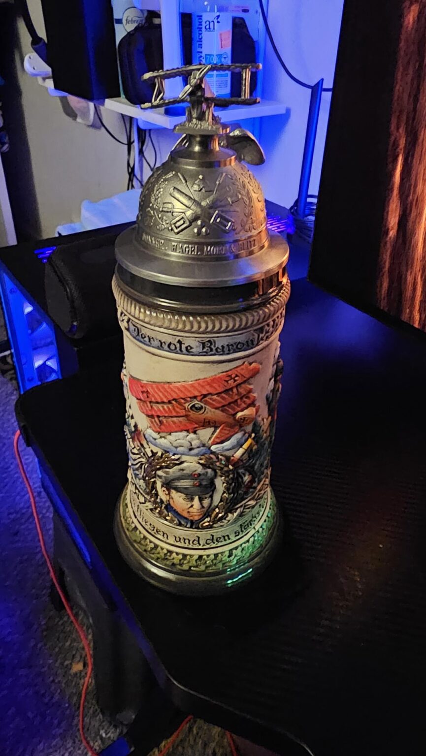 Hallo zusammen, ich habe mich schon immer für verschiedene Länder interessiert und wollte eine coole Sache zeigen, die ich bei der Heilsarmee in Michigan gefunden habe. Ich bin wirklich neugierig, wie das hier zufällig hergekommen ist, ich wollte meine Wertschätzung für eine einzigartige Art zu trinken zeigen. Hallo zusammen, ich habe mich schon immer für verschiedene Länder interessiert und wollte eine coole Sache zeigen, die ich bei der Heilsarmee in Michigan gefunden habe. Ich bin wirklich neugierig, wie das hier zufällig hergekommen ist, ich wollte meine Wertschätzung für eine einzigartige Art zu trinken zeigen.