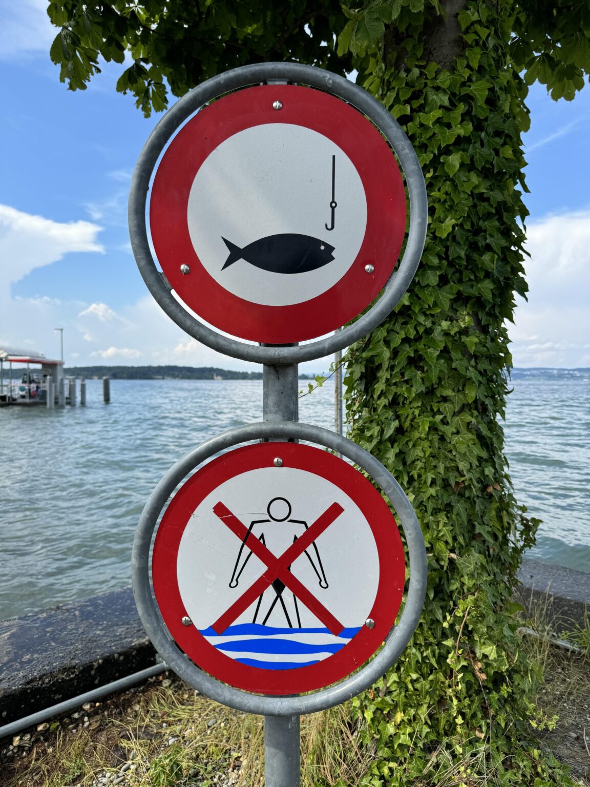 was bedeutet das untere Schild?