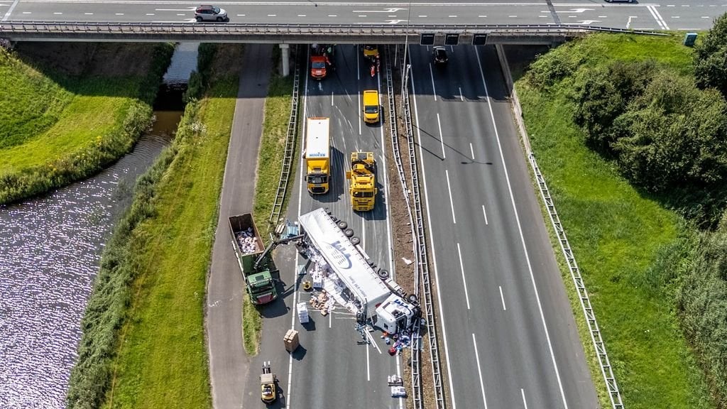 Mehr als vierzig Bußgelder für das Filmen eines umgestürzten Lkw auf der A28
