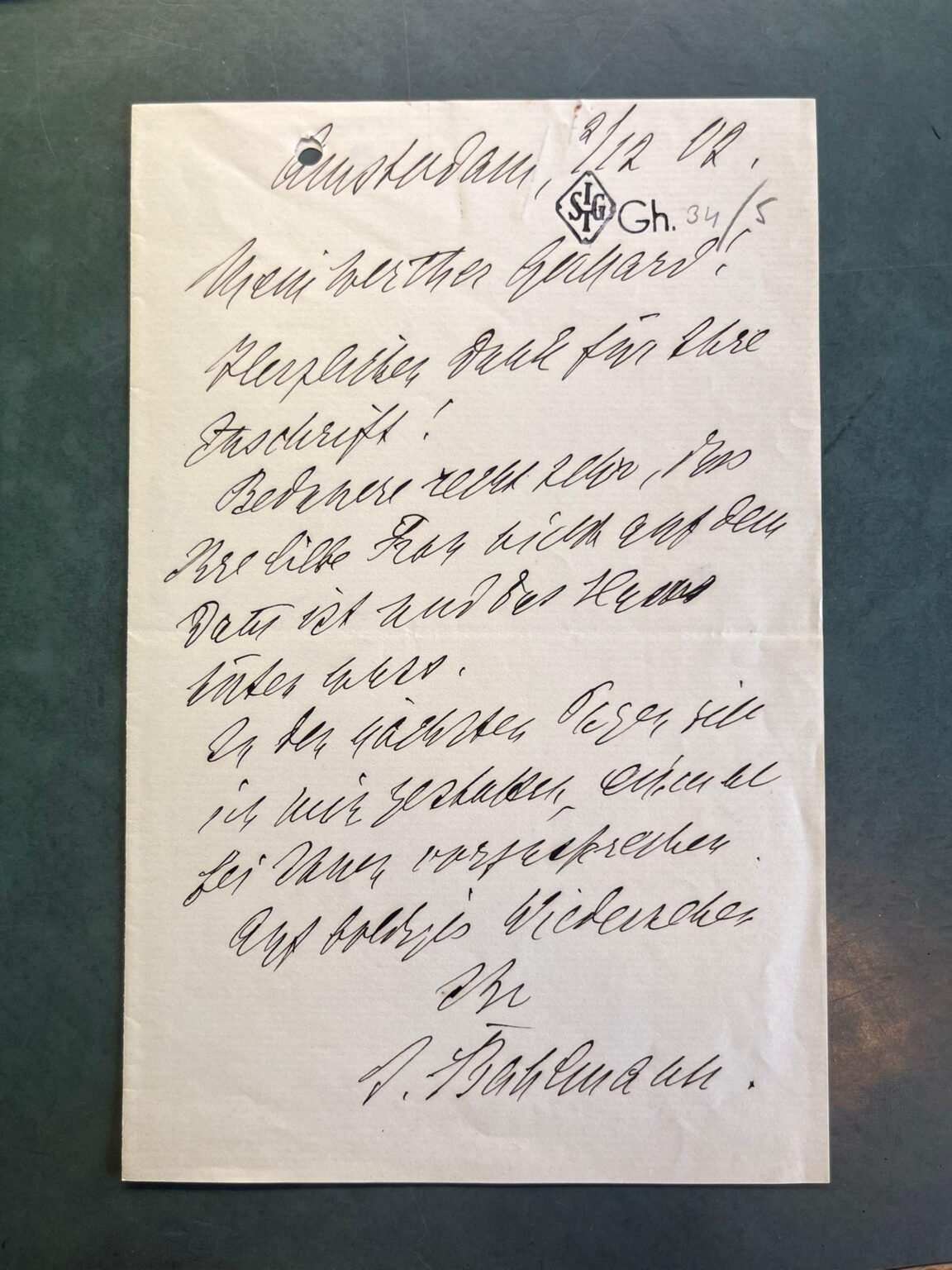 Brauche Hilfe beim Entziffern eines privaten Briefes eines deutschen sozialdemokratischen Politikers aus dem Jahr 1915! Seine Frau beging unter verdächtigen Umständen Selbstmord, also durchforste ich seine persönliche Korrespondenz, um mehr herauszufinden … Kann mir jemand beim Entziffern helfen? Brauche Hilfe beim Entziffern eines privaten Briefes eines deutschen sozialdemokratischen Politikers aus dem Jahr 1915! Seine Frau beging unter verdächtigen Umständen Selbstmord, also durchforste ich seine persönliche Korrespondenz, um mehr herauszufinden ... Kann mir jemand beim Entziffern helfen?