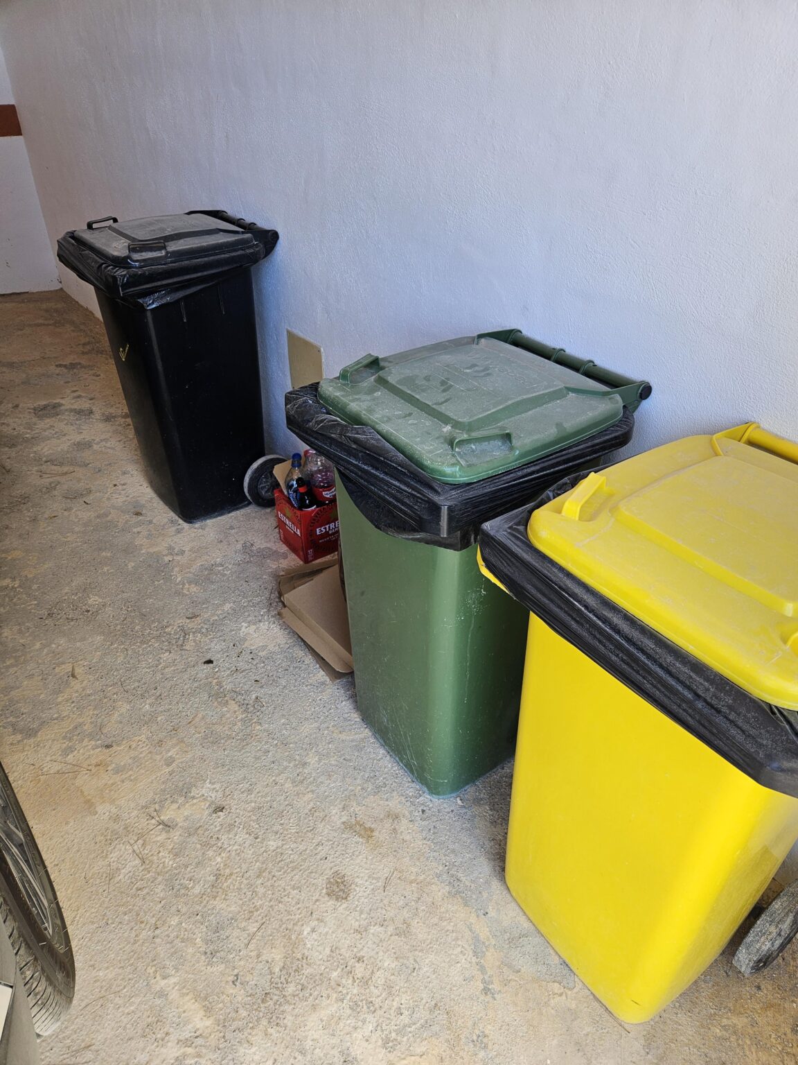 Hilfe, Farben für Haushaltsmülltonnen