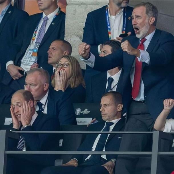Gooooool!!!⚽️🇪🇸🤴🏻