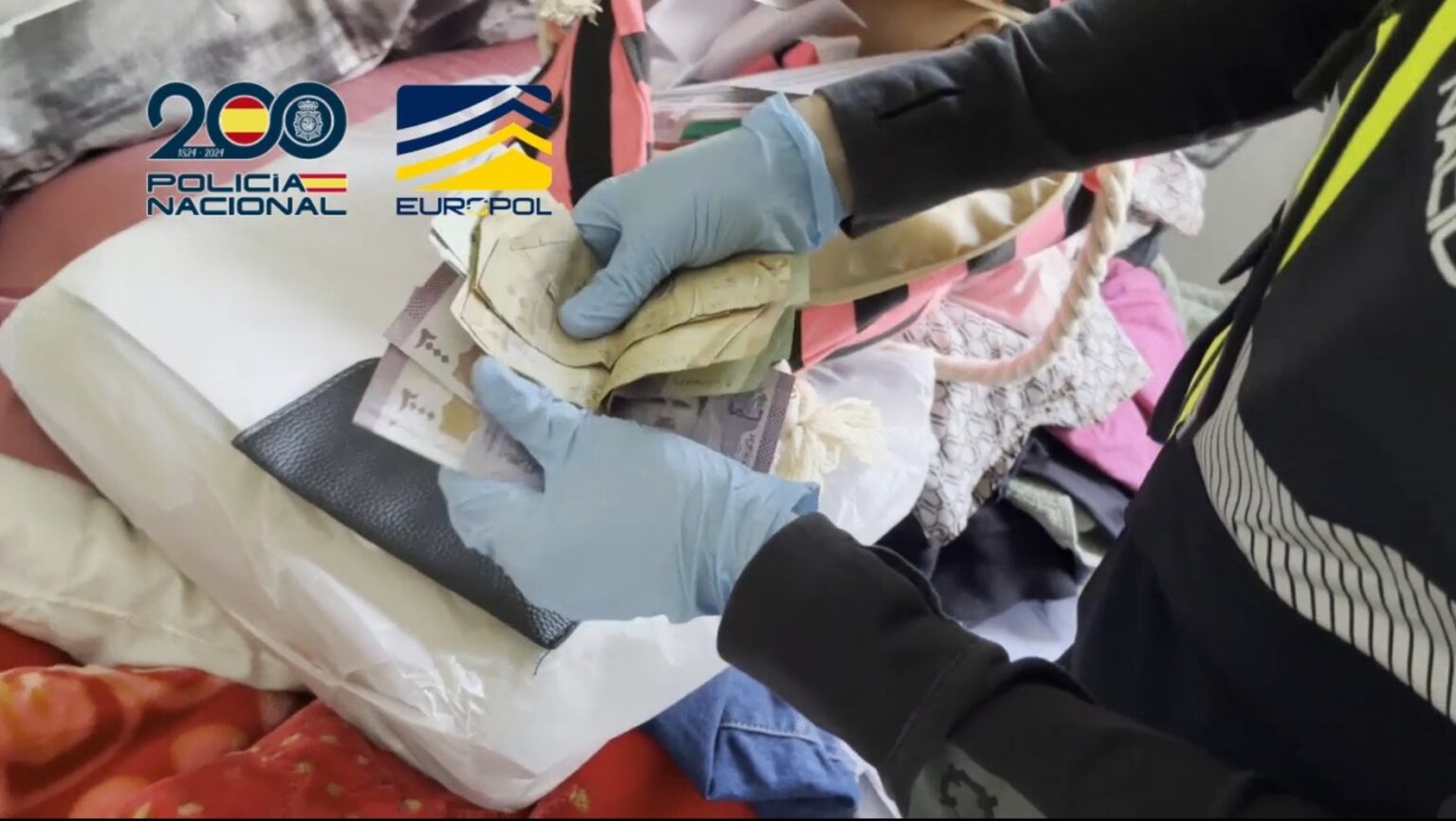 21 Personen in Spanien wegen Schleusung algerischer und syrischer Migranten in die EU festgenommen