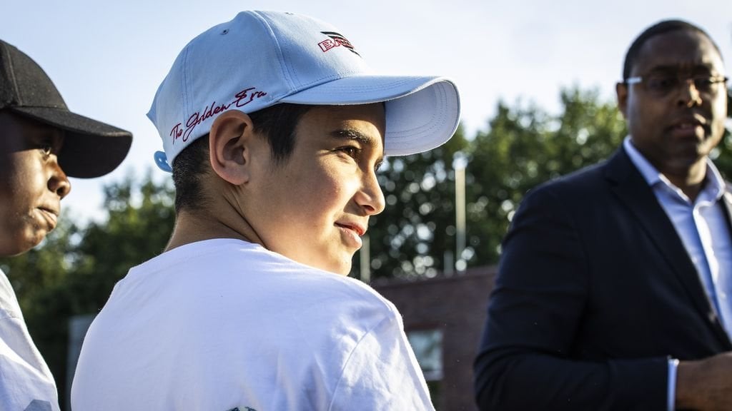 Der Armenier Mikael und seine Mutter stellen einen neuen Aufenthaltsantrag, vorerst keine Abschiebung