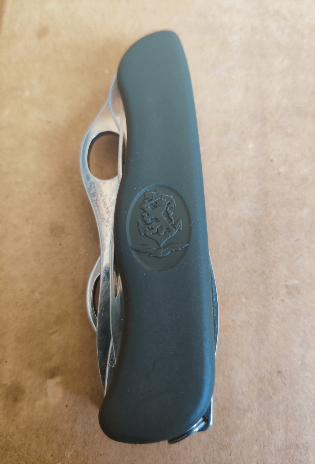 Welches Emblem der niederländischen Streitkräfte ist das?