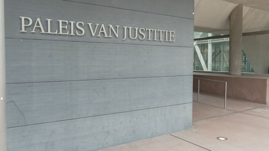 Mann (67) wegen Mordes an Ehefrau freigesprochen, weil er schlief