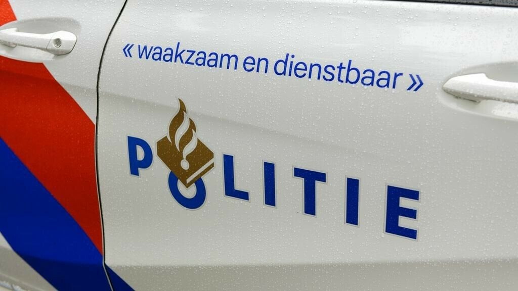 Mann wegen Anstiftung zu terroristischer Straftat festgenommen, veröffentlichte ebenfalls ein Schimpfvideo