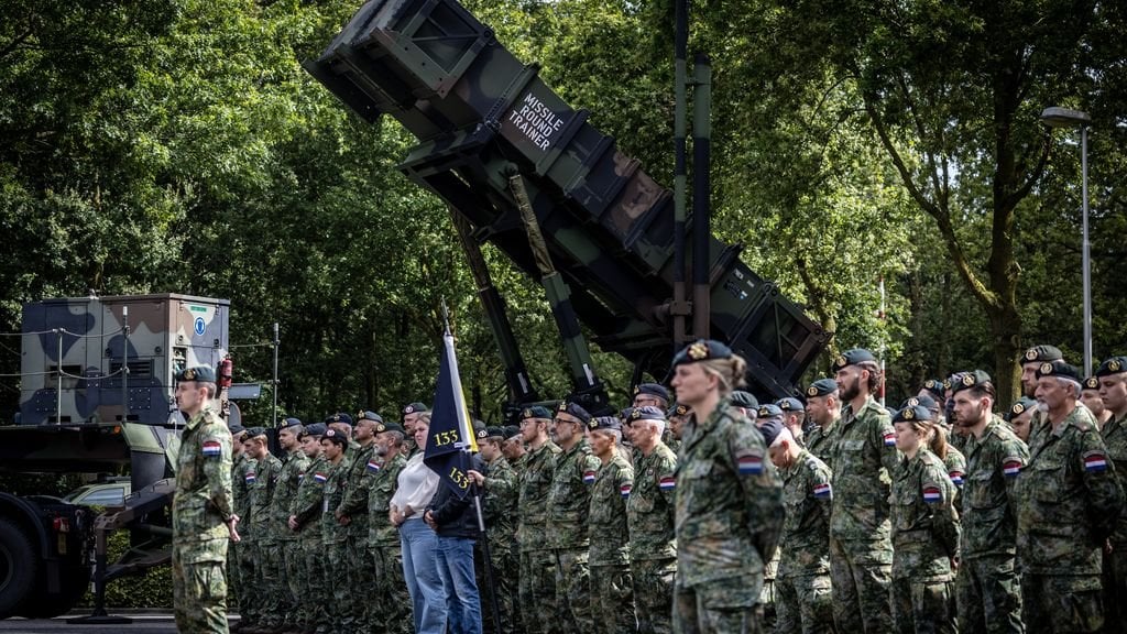 Verteidigungsmemorandum: Die Armee kann nicht nur mit Berufssoldaten und Reservisten auskommen