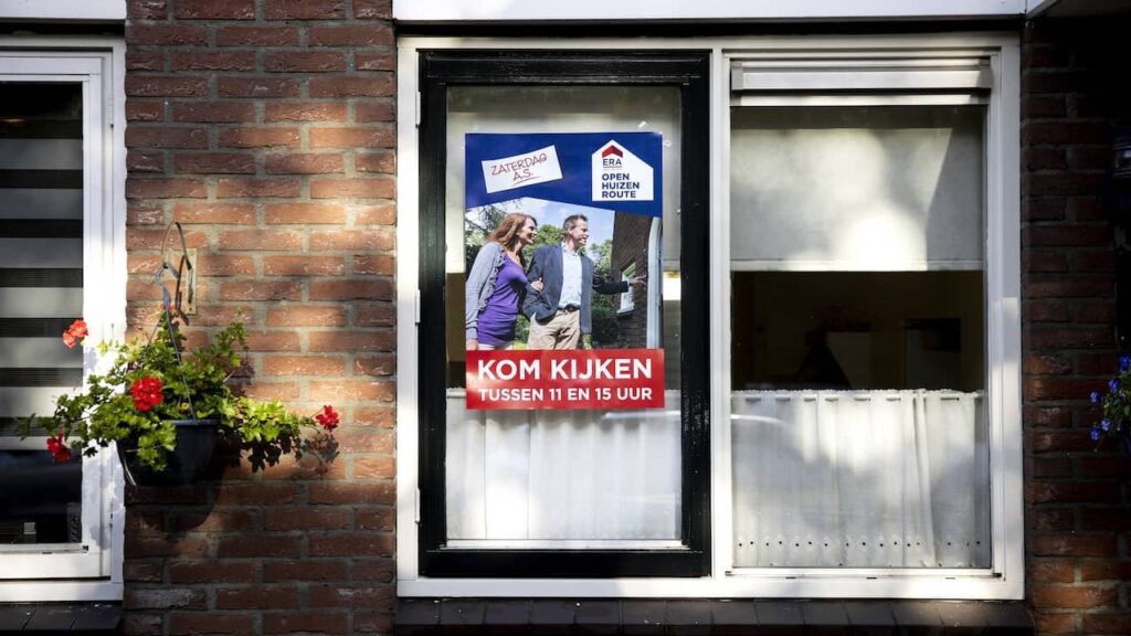 Aufgrund der sinkenden Inflation sinken die Hypothekarzinsen noch weiter Aufgrund der sinkenden Inflation sinken die Hypothekarzinsen noch weiter