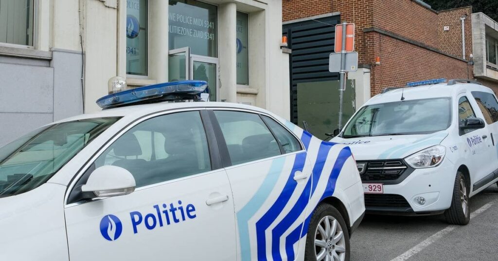 Polizeistreife mit Kalaschnikow in den Straßen von Anderlecht erschossen: „Das hätte dramatisch enden können“