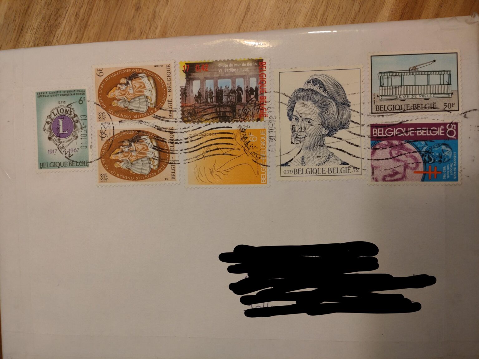 Ich habe das Paket erhalten und alle Briefmarken sind in belgischen Franken 😁