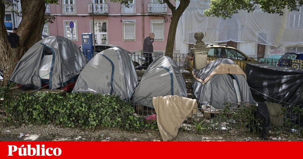 Obdachlose wohnen auf unbestimmte Zeit in Wohnheimen.
